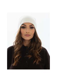 Czapka zimowa Peterson PTN HAT-03 biała. Kolor: biały. Materiał: materiał. Wzór: aplikacja. Sezon: zima. Styl: elegancki