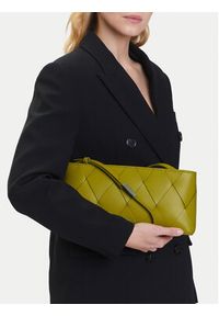 Calvin Klein Torebka Ck Woven Elongated Shoulder Bag K60K612992 Zielony. Kolor: zielony. Materiał: skórzane