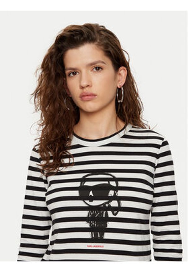 Karl Lagerfeld - KARL LAGERFELD Bluzka A1W17137 Czarny Regular Fit. Typ kołnierza: dekolt w karo. Kolor: czarny. Materiał: bawełna