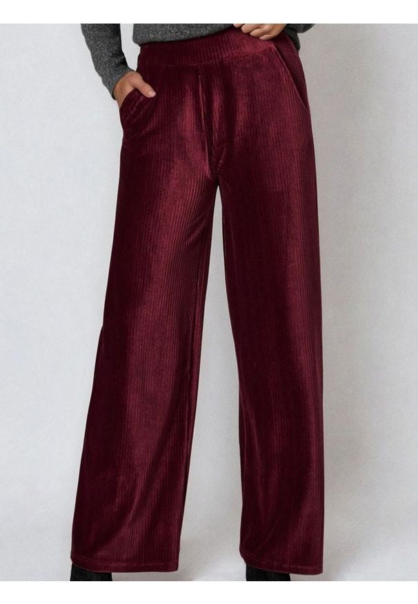 Sinsay - Prążkowane spodnie wide leg - bordowy. Kolor: czerwony. Materiał: prążkowany