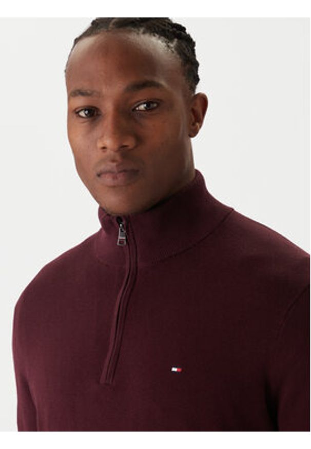 TOMMY HILFIGER - Tommy Hilfiger Sweter Essential MW0MW37331 Bordowy Regular Fit. Kolor: czerwony. Materiał: bawełna