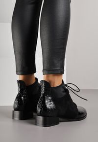 Born2be - Czarne Botki Typu Trzewiki z Lakierowanymi Wstawkami z Tłoczeniem Krokodyla Zetilla. Kolor: czarny. Materiał: lakier. Styl: elegancki #5