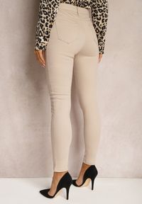 Renee - Beżowe Spodnie Skinny Winvienne. Stan: podwyższony. Kolor: beżowy. Długość: długie. Wzór: ażurowy #3