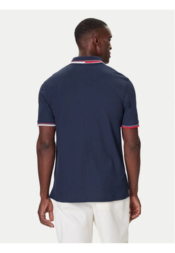 Nautica Polo Atabay N1S03424 Granatowy Regular Fit. Typ kołnierza: polo. Kolor: niebieski. Materiał: syntetyk, bawełna