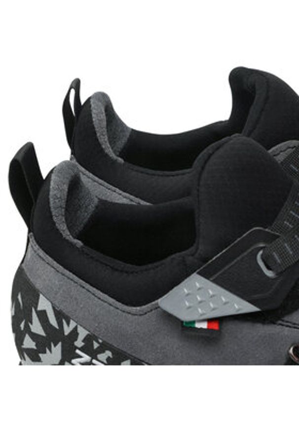 Zamberlan Trekkingi 214 Half Dome Velcro Rr Szary. Kolor: szary. Materiał: zamsz, skóra. Sport: turystyka piesza