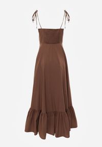 Born2be - Brązowa Bawełniana Sukienka o Rozkloszowanym Kroju na Wiązanych Ramiączkach Milalisa. Okazja: na co dzień. Typ kołnierza: dekolt gorset. Kolor: brązowy. Materiał: bawełna. Długość rękawa: na ramiączkach. Typ sukienki: proste, gorsetowe, rozkloszowane. Styl: casual. Długość: maxi #4
