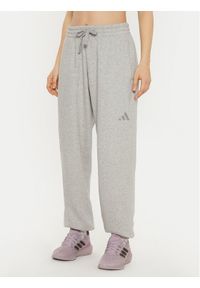 Adidas - adidas Spodnie dresowe ALL SZN Fleece IY6772 Szary Loose Fit. Kolor: szary. Materiał: bawełna, syntetyk #1