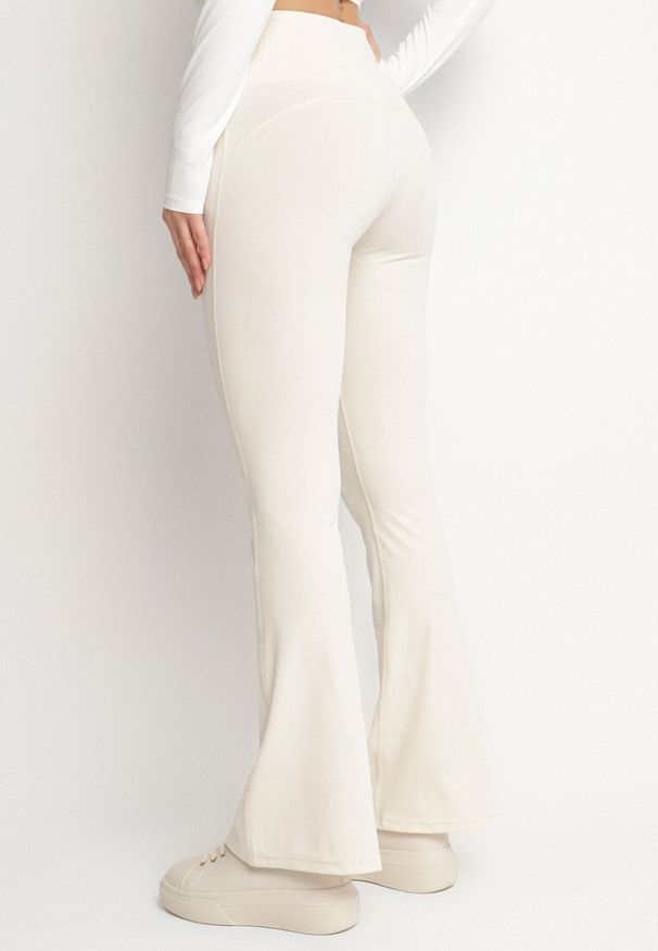 Born2be - Beżowe Legginsy Dzwony z Wysokim Stanem Ediviela. Okazja: na co dzień. Stan: podwyższony. Kolor: beżowy. Styl: casual