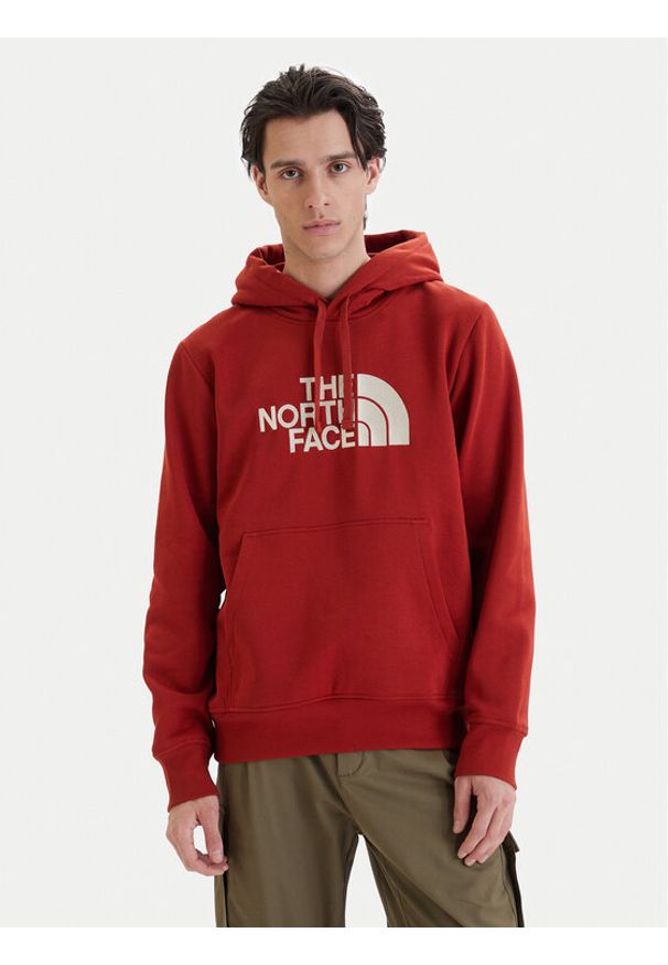 The North Face Bluza Drew Peak NF0A89EM Pomarańczowy Regular Fit. Kolor: pomarańczowy. Materiał: bawełna