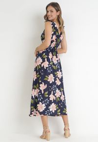 Born2be - Czarna Sukienka Maxi z Gumką w Pasie i Kopertowym Dekoltem w Kwiaty Shreya. Kolor: czarny. Wzór: kwiaty. Typ sukienki: kopertowe. Długość: maxi