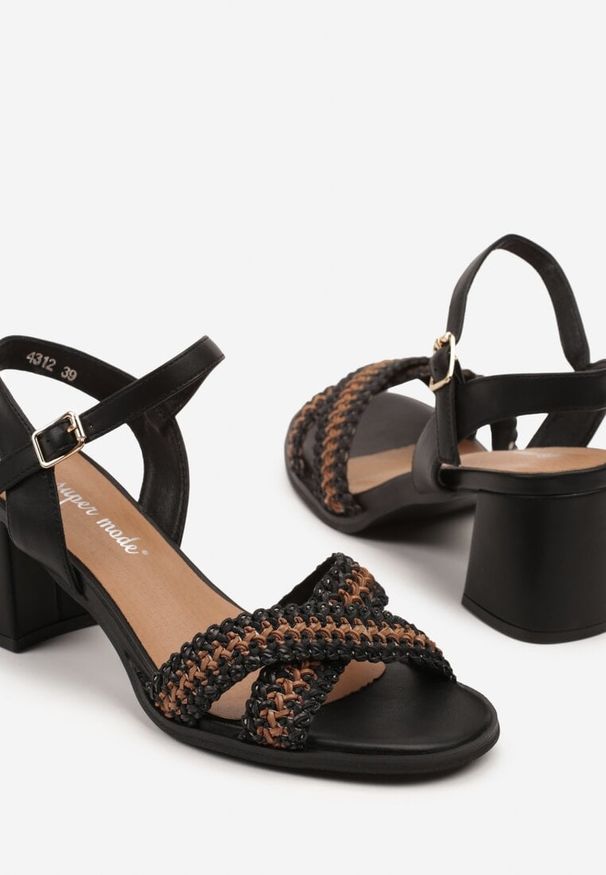 Born2be - Czarne Sandały na Obcasie z Plecionymi Paskami Mevonelle. Okazja: na co dzień. Zapięcie: pasek. Kolor: czarny. Sezon: lato. Obcas: na obcasie. Styl: elegancki, casual. Wysokość obcasa: średni