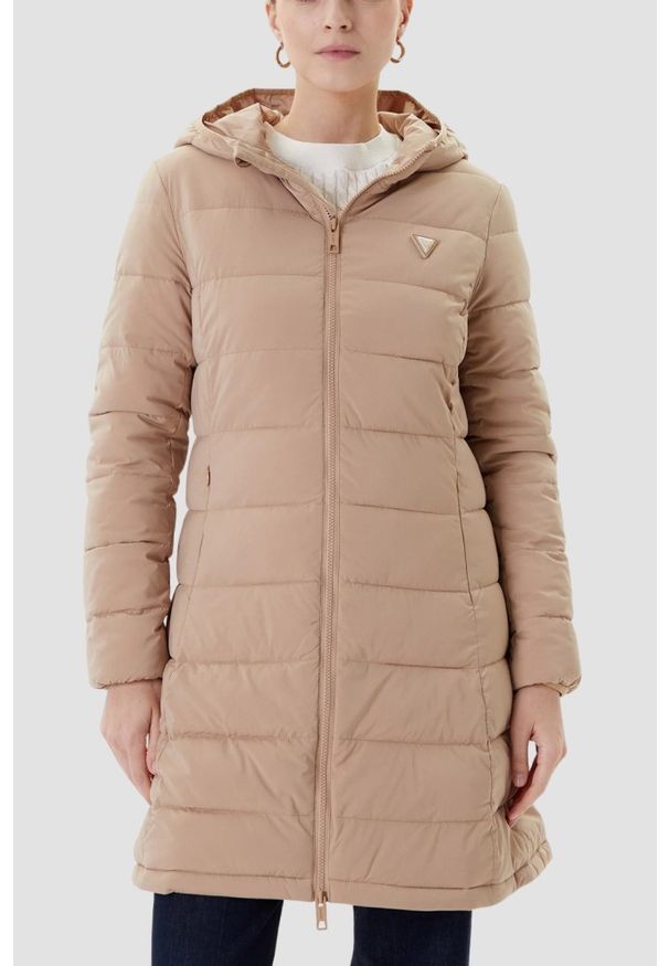 Guess - GUESS Beżowa długa damska kurtka New Aleta, Rozmiar S. Kolor: beżowy. Długość: długie