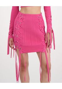 HERVE LEGER - Różowa mini spódnica z wiązaniami. Kolor: różowy, wielokolorowy, fioletowy. Wzór: prążki