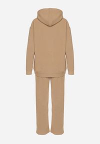 Born2be - Ciemnobeżowy Bawełniany Komplet Dresowy z Bluzą i Spodniami Zansira. Kolor: beżowy. Materiał: bawełna, dresówka. Sport: turystyka piesza #4
