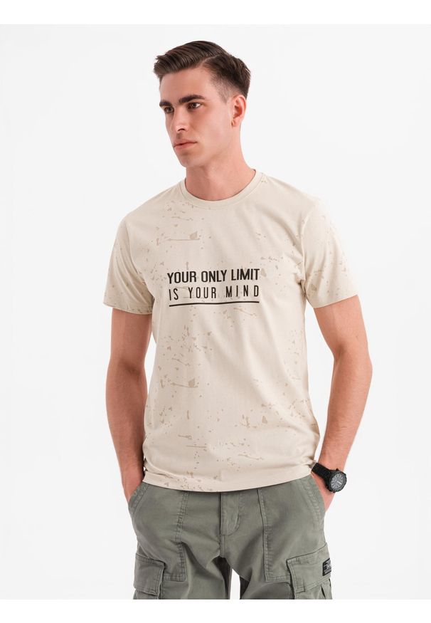 Ombre Clothing - T-shirt męski z nadrukiem i okrągłym dekoltem – kremowy V2 OM-TSFP-0187 - XXL. Okazja: na co dzień. Kolor: kremowy. Materiał: dzianina, materiał, bawełna. Długość rękawa: krótki rękaw. Długość: krótkie. Wzór: nadruk. Styl: sportowy, casual