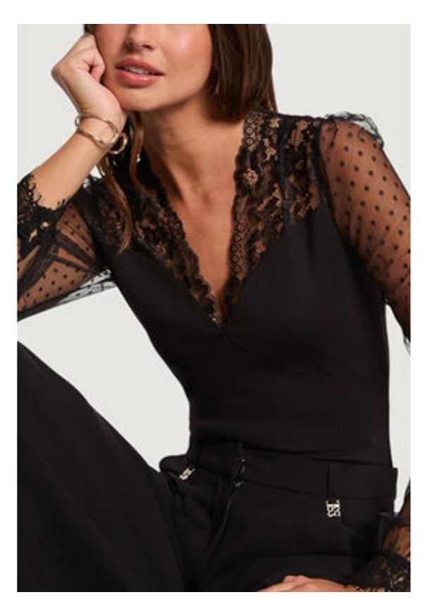 Morgan Bluzka 252-TARSILA Czarny Slim Fit. Kolor: czarny. Materiał: syntetyk