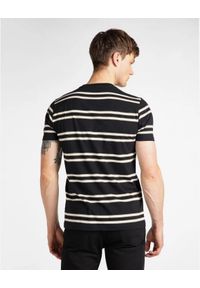 Lee - LEE BASIC STRIPE TEE MĘSKI T-SHIRT KOSZULKA W PASKI BLACK L61LEE01 112113931. Wzór: paski