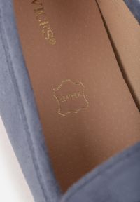 Renee - Niebieskie Mokasyny Vices z Wkładką ze Skóry Naturalnej Zdobione Łańcuszkiem Delariona. Okazja: na co dzień. Kolor: niebieski. Materiał: skóra. Szerokość cholewki: normalna. Wzór: aplikacja. Styl: casual, klasyczny #2