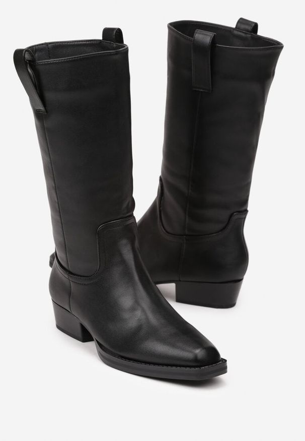 Born2be - Czarne Kozaki w Stylu Kowbojek z Kwadratowym Noskiem Sanalea. Okazja: na spotkanie biznesowe. Kolor: czarny. Materiał: zamsz. Obcas: na obcasie. Styl: elegancki, biznesowy, boho. Wysokość obcasa: średni