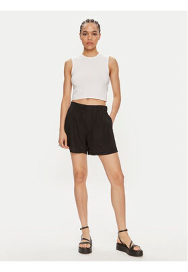 Gina Tricot Szorty materiałowe 22174 Czarny Regular Fit. Kolor: czarny. Materiał: len