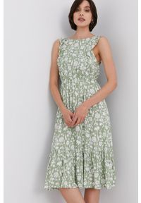Answear Lab Sukienka kolor zielony mini rozkloszowana. Kolor: turkusowy. Materiał: tkanina. Typ sukienki: rozkloszowane. Styl: wakacyjny. Długość: mini #5