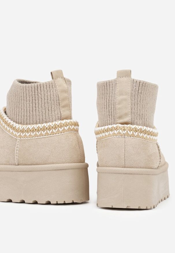 Born2be - Beżowe Śniegowce VICES na Grubej Podeszwie z Haftem i Skarpetkową Cholewką Enantia. Okazja: na co dzień. Kolor: beżowy. Materiał: jeans. Szerokość cholewki: normalna. Wzór: haft. Styl: elegancki, casual