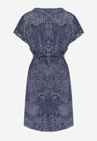 Born2be - Granatowa Sukienka Kepherine. Kolor: niebieski. Materiał: materiał, tkanina. Wzór: kropki. Typ sukienki: kopertowe. Długość: mini #5