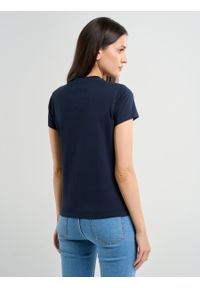 Big-Star - Koszulka damska bawełniana z niewielkim nadrukiem na piersi granatowa Benetta 403. Okazja: na co dzień. Kolor: niebieski. Materiał: bawełna. Wzór: nadruk. Styl: klasyczny, casual, elegancki #6