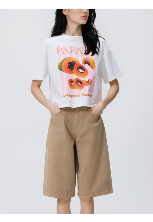 Reserved - Jeansowe szorty - beżowy. Kolor: beżowy. Materiał: jeans. Długość: długie