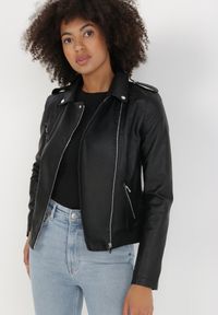 Born2be - Czarna Ramoneska Alisma. Kolor: czarny. Materiał: dzianina. Długość: długie. Styl: klasyczny #1