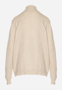 Born2be - Jasnobeżowy Casualowy Golf z Wełną o Prostym Kroju Reiselia. Okazja: na co dzień. Typ kołnierza: golf. Kolor: beżowy. Materiał: wełna. Styl: casual #5