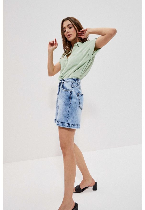 MOODO - Szorty jeansowe high waist błękitne. Okazja: na plażę, na co dzień. Stan: podwyższony. Kolor: niebieski. Materiał: jeans. Styl: casual