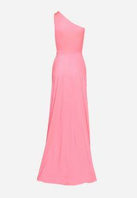 Born2be - Różowa Sukienka na Jedno Ramię z Marszczeniem i Rozcięciem Talirisa. Okazja: na ślub cywilny, na imprezę, na wesele. Kolor: różowy. Typ sukienki: asymetryczne. Styl: klasyczny, elegancki #2