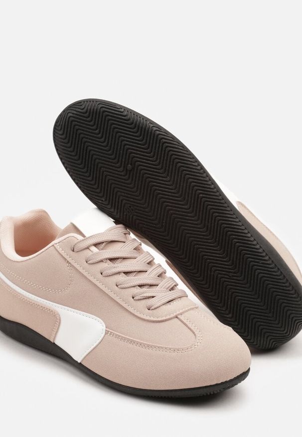 Born2be - Różowe Sneakersy w Stylu Kultowych Tenisówek Virritia. Kolor: różowy. Materiał: jeans. Wzór: aplikacja