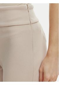 Rinascimento Spodnie materiałowe CFC0127875003 Beżowy Straight Fit. Kolor: beżowy. Materiał: syntetyk #3