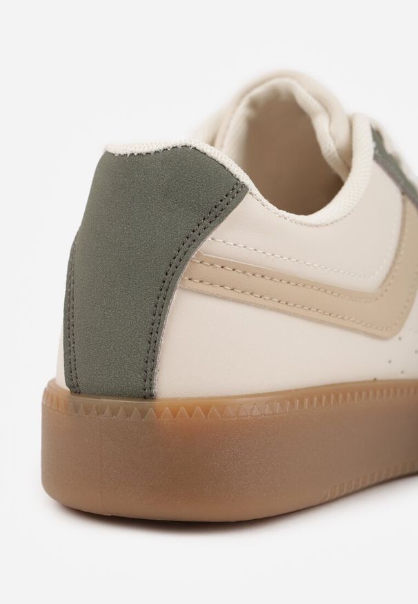 Renee - Zielone Sneakersy na Niskiej Platformie z Metalicznymi Wstawkami Dalivia. Okazja: na co dzień. Nosek buta: okrągły. Zapięcie: sznurówki. Kolor: beżowy. Materiał: materiał. Wzór: aplikacja. Obcas: na platformie. Wysokość obcasa: niski