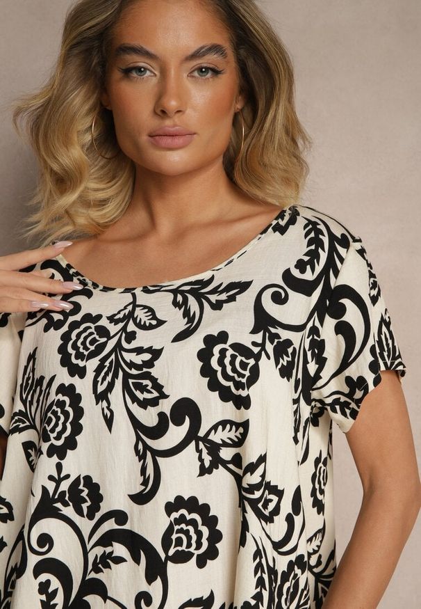 Renee - Czarna Sukienka z Wiskozy z Kwiatowym Wzorem w Ornamentalnym Stylu Tosmina. Okazja: na co dzień, na imprezę. Kolor: czarny. Materiał: wiskoza. Długość rękawa: krótki rękaw. Wzór: kwiaty. Typ sukienki: proste. Styl: elegancki, casual