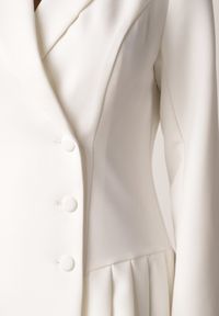 Born2be - Biała Sukienka o Kroju Marynarki VICES z Poduszkami w Ramionach Serlina. Okazja: na co dzień. Kolor: biały. Styl: casual, elegancki, klasyczny #6