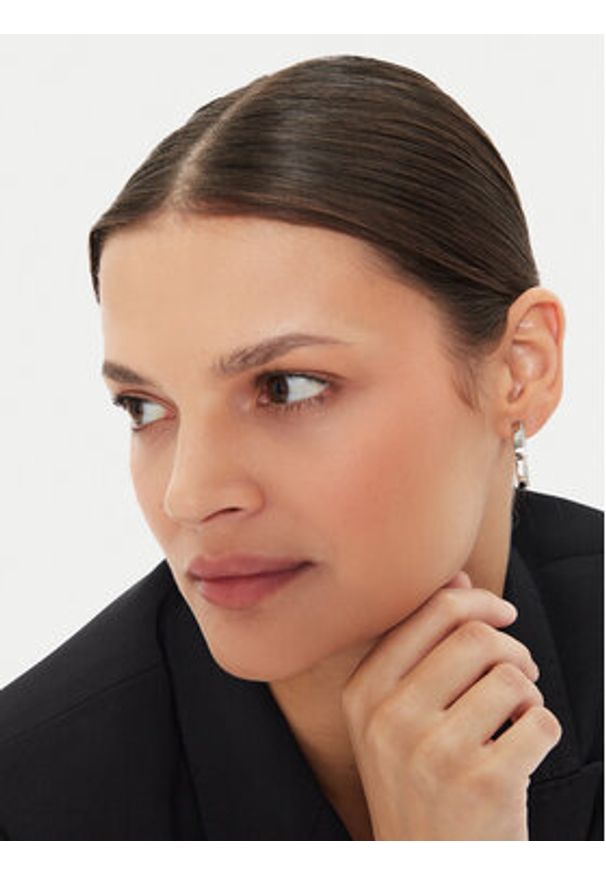 Calvin Klein Kolczyki 35000163 Srebrny. Materiał: metalowe. Kolor: srebrny