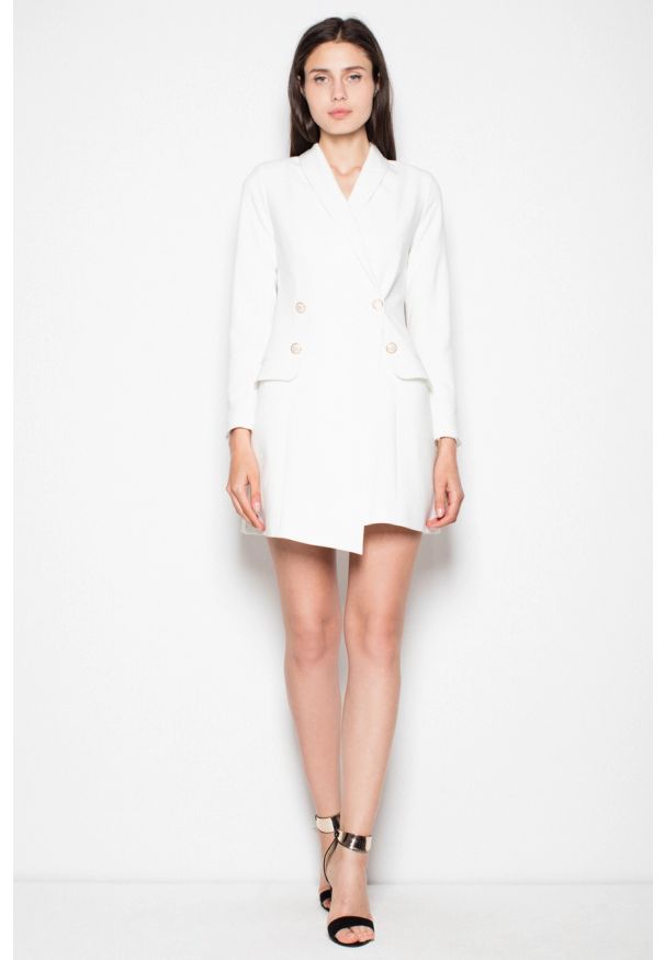 Sukienki.shop - Żakietowa sukienka zapinana na ozdobne guziki ecru. Materiał: materiał. Styl: elegancki