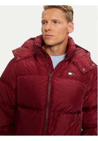 Tommy Jeans Kurtka puchowa Alaska DM0DM19537 Bordowy Loose Fit. Kolor: czerwony. Materiał: syntetyk #7