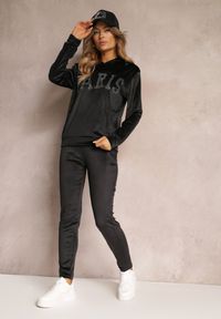 Renee - Czarny 2-częściowy Welurowy Komplet Dresowy z Bluzą i Spodniami Yamiya. Kolor: czarny. Materiał: dresówka, welur. Wzór: aplikacja #4