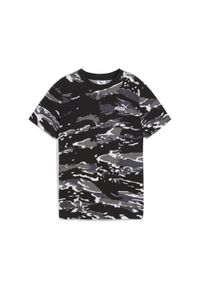 Puma - Młodzieżowa koszulka Essentials Camo PUMA Black. Kolor: czarny. Wzór: moro, nadruk. Sport: joga i pilates
