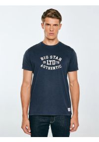 Big-Star - Koszulka męska z nadrukiem granatowa Teller 403. Okazja: na co dzień. Kolor: niebieski. Materiał: jeans, żakard, dzianina. Wzór: nadruk. Styl: vintage, casual, klasyczny