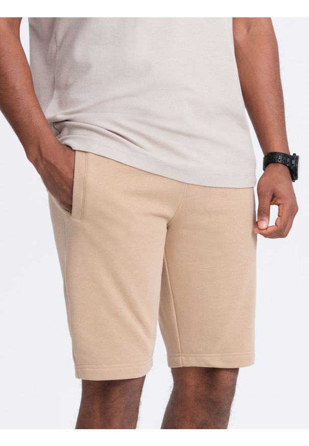 Ombre Clothing - Dresowe męskie szorty bawełniane BASIC – beżowe V6 - Rozmiar: XL. Okazja: na co dzień. Kolor: beżowy. Materiał: dresówka, bawełna. Styl: sportowy, casual