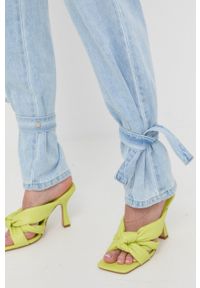 Silvian Heach jeansy damskie high waist. Stan: podwyższony. Kolor: niebieski #6