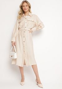Born2be - Beżowa Wiskozowa Sukienka o Koszulowym Kroju z Paskiem z Klamrą i Kieszeniami Lisavianna. Okazja: do pracy, na co dzień, na spotkanie biznesowe. Kolor: beżowy. Materiał: wiskoza. Długość rękawa: długi rękaw. Typ sukienki: koszulowe. Styl: klasyczny, casual, elegancki, biznesowy #5