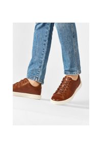Sneakersy Clarks. Kolor: brązowy #1