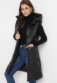 Born2be - Czarna Pikowana Kamizelka z Kapturem i Kieszeniami Kress. Typ kołnierza: kaptur. Kolor: czarny #4