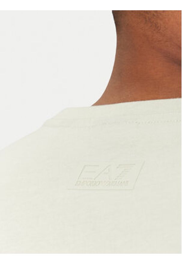 EA7 Emporio Armani T-Shirt 7M000149 AF14772 U9004 Beżowy Regular Fit. Kolor: beżowy. Materiał: bawełna